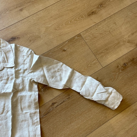 New With Tags. Gap Women’s Linen Button Down Shirt - Picture 5 of 5
